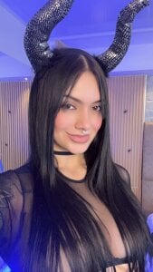 charlottewhitte Your Dark Fantasy 🖤🎃🔥 Pic 3