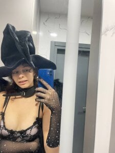 Luna_Veyra sexy witch cosplay for my naughty boys😈😈😈 Pic 4