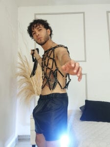 Paul_Bellucci King bondage 👑 Pic 2