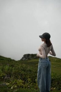 luna_young Public Pic 3