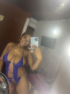 MonicaSex_ a little of me Pic