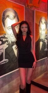 OnieClose Love me Pic 3