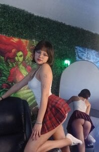 Ivy__storm ME AND MORE Pic 2