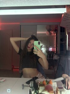 NeliaVandresar your girl Pic 2