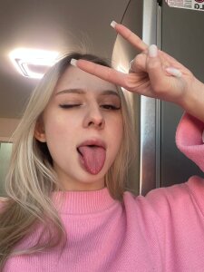 MonaChasey fresh day Pic 4