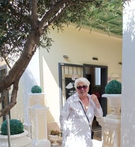 LovelyHelena Vacation in Rome Pic 3