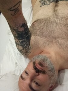 slave4ladyboydick Public Pic 3