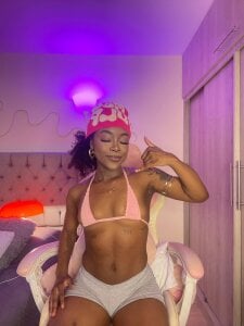 Miss_westt_ Just Me!!!🩷🩷 Foto 4