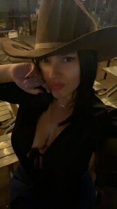 vaniaa95 Cowgirl Pic