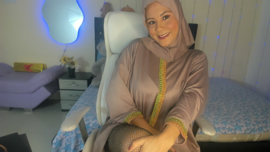 MalakChauriyeのMy body expresses itself for you.の枚の写真