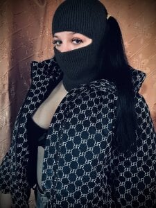 Zeta_Jones Public Pic 2