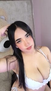 Alice_26_ Know me Pic 2