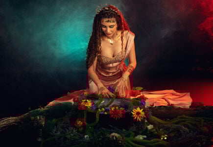 AngelaDevins Sorceress Circe Pic 9