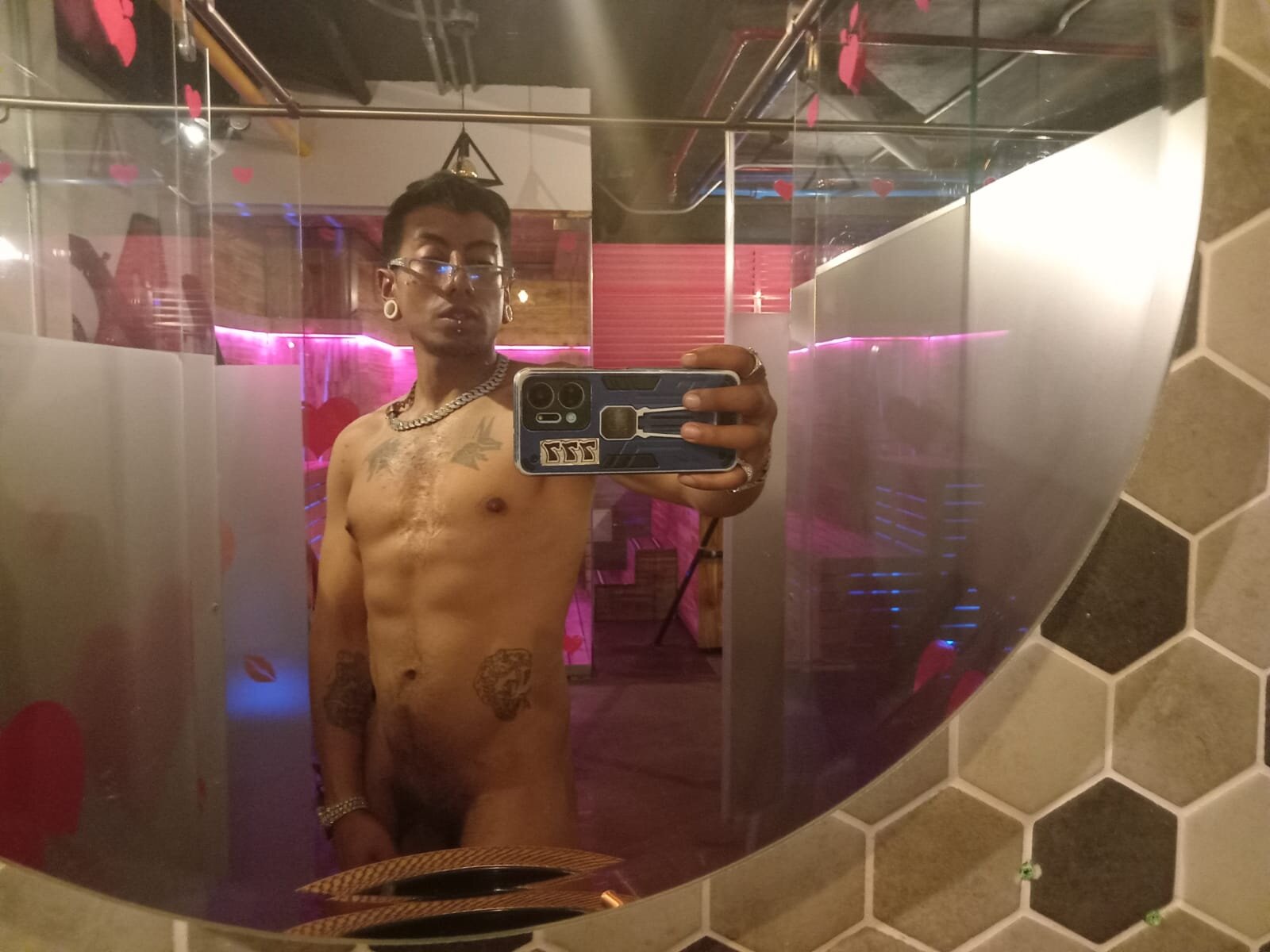 Public de betrayed_garbage  3 photos