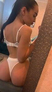 sashalorenzz Public Pic