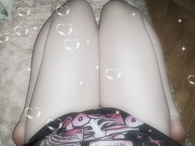 My beautiful legs and thighs 💜 od lovely_nekochan  snímek