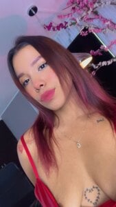 arya_alaya_cr i love my red hair Pic 4