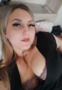 Sweet-Pixie Public Pic 3