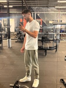 Chris_Tempt Public Pic 5