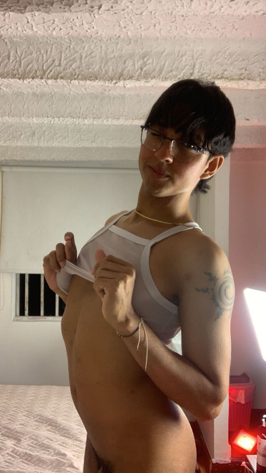 Dark_hairy_ Δημοφιλής εικόνα 5658