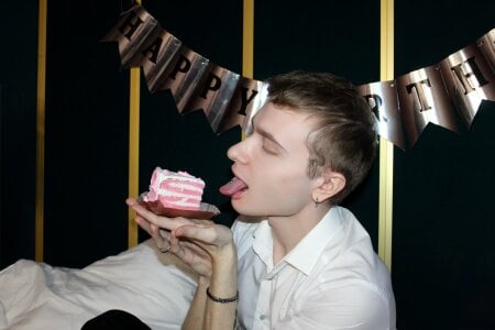 ❤️Happy Birthday to me❤️ de Emmit_Barker  2 photos