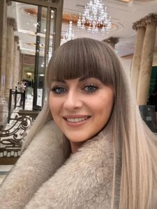 Cougar_Milff Public Gambar 2