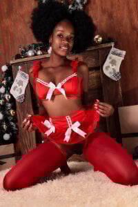 kata_hazel Christmas charm 🌲🔥 Pic