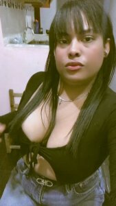 ElliePhillips Public Pic 3