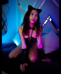 _samanta_joness_ A young and very hot Latina 🥵 Billede 3