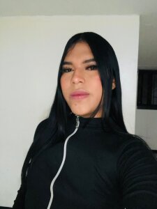 Valentina_Lozano_ Public Pic 3