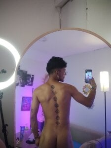 SexyAndresito22 Public Pic 3