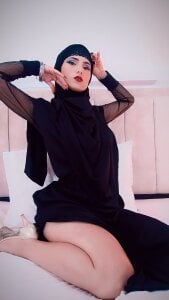 jamila_zair in bed use me however you want 🤤 圖片