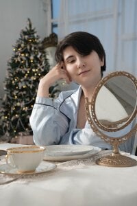 Lily_Marlin cozy Christmas Pic 5