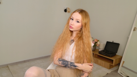 Zoe__Page Public Pic 5