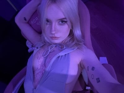 godlikegirlyy Wild jumper Pic 5