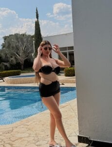 💦💋💋 de valentina_lux  4 photos