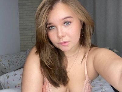 Anna_Nicol I'm smiling again Pic 3