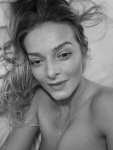 DeliaaSmith Public  4. fénykép