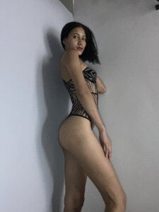 Mia-smile Seductive Vibes💃 Pic