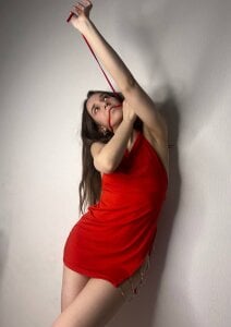 QueenieBrainard Red hot dress❤️ Pic