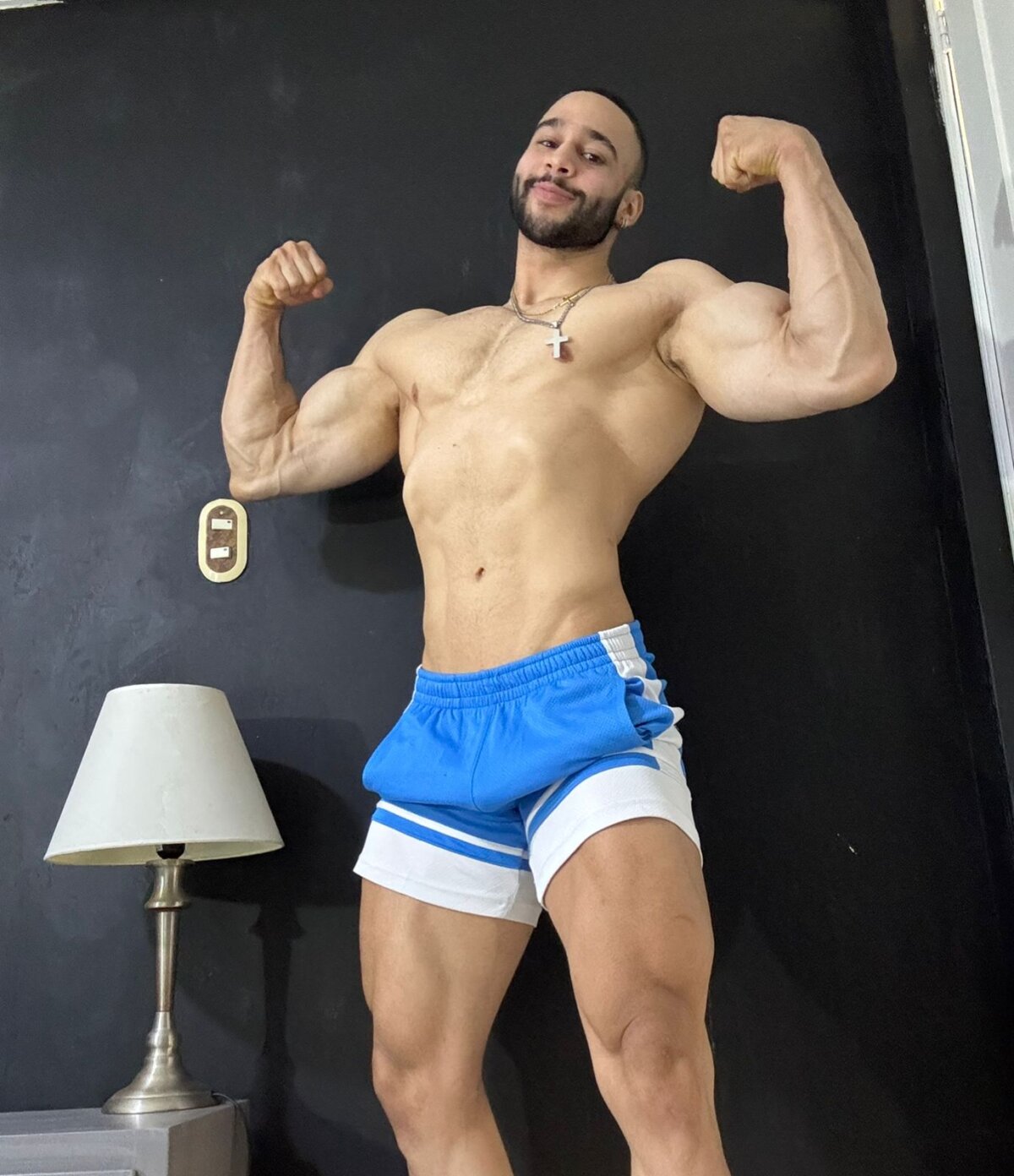 AlexLenox_さんのトレンドな 9706枚の写真