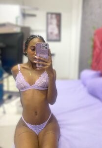 AnnyBrannd sexy in purple 💜 Photo 3