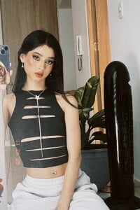 salome-brown meow Pic