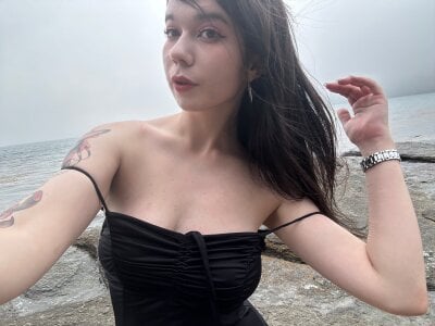Vika_Gray Public Pic 3