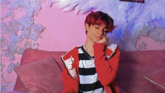 Angel in red de Leo_Glow  2 photos