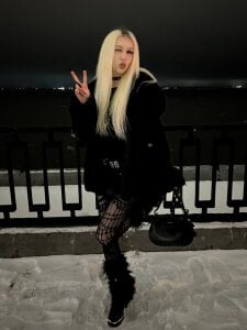 goth__tv I'm a star Pic 2