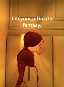 naughtysaraaa Public Foto