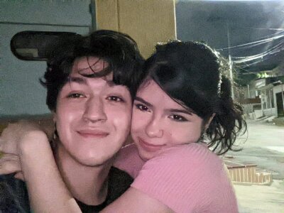 EmilyAndAndrew Public Foto 4