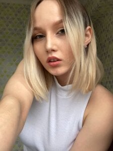 CrystaLuna69 Public Gambar 3