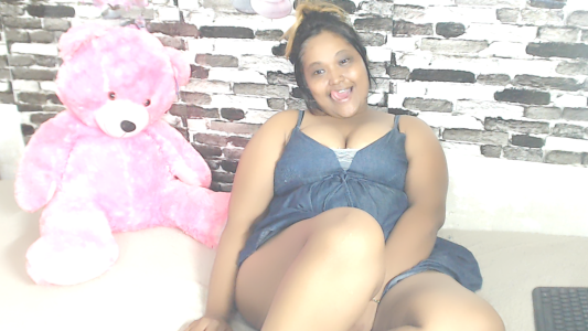 Indian_tamika69 getting comfy Pic